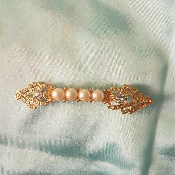 🔥3 for $30🔥Vintage Gold pearl brooch